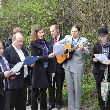  - Fünf hundert Bäume weltweit und im Luthergarten