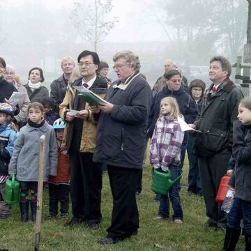  - Fünf hundert Bäume weltweit und im Luthergarten